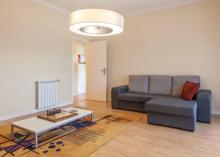 Feel At - Free Private Parking