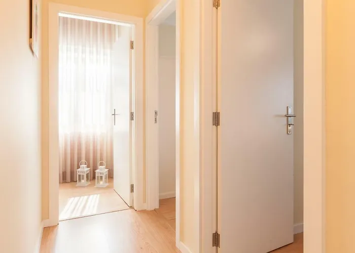 Feel At - Free Private Parking *