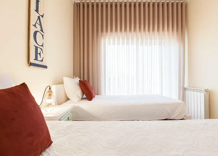 Feel At - Free Private Parking